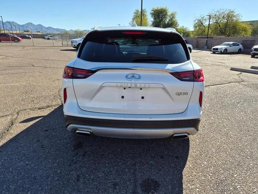 2024 INFINITI QX50 LUXE