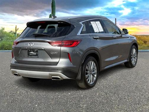 2023 INFINITI QX50 LUXE
