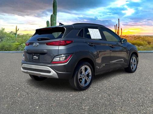2022 Hyundai KONA SEL