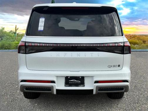 2026 INFINITI QX80 Luxe