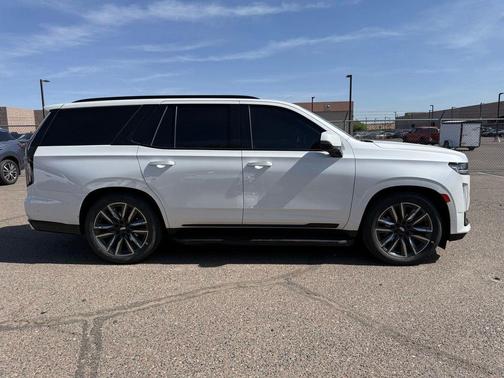 Crystal White Tricoat 2023 Cadillac Escalade Premium Luxury