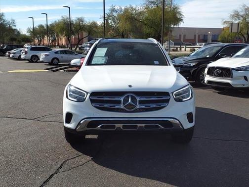 Photo 2 of 31 of 2022 Mercedes-Benz GLC 300 GLC 300
