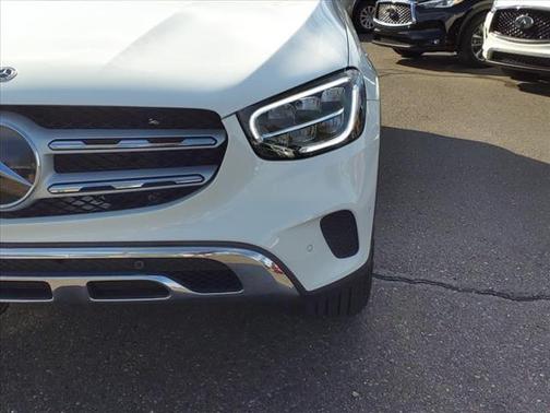 Photo 3 of 31 of 2022 Mercedes-Benz GLC 300 GLC 300