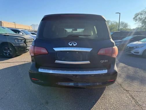 2016 INFINITI QX80 Base