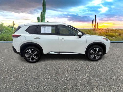 2022 Nissan Rogue SL