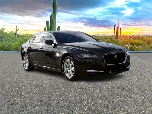 2017 Jaguar XF 35t Premium