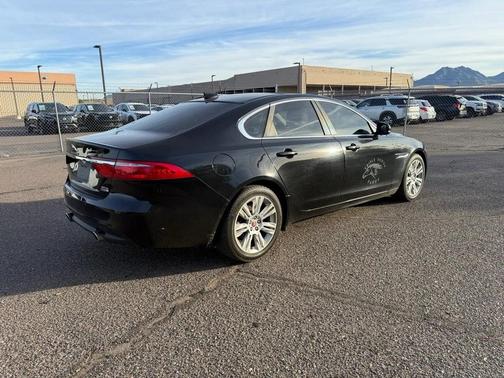 2017 Jaguar XF 35t Premium