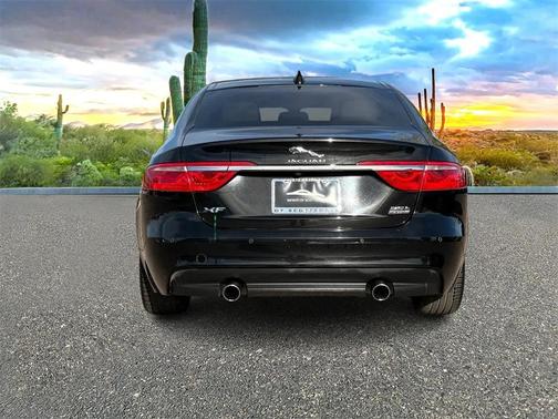 2017 Jaguar XF 35t Premium