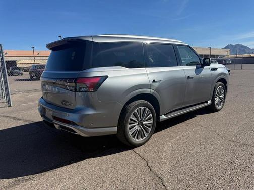 2025 INFINITI QX80 SENSORY AWD