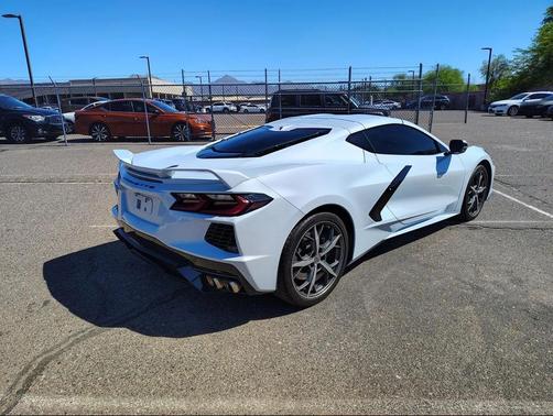 2020 Chevrolet Corvette Stingray w/2LT
