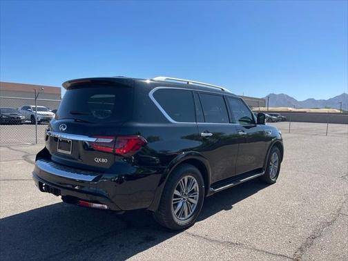 2022 INFINITI QX80 Luxe