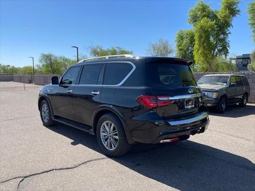 2022 INFINITI QX80 Luxe