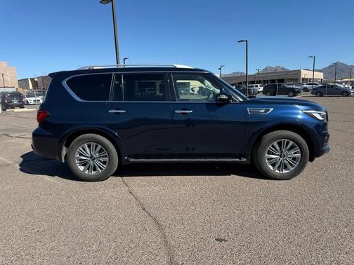 2024 INFINITI QX80 Luxe