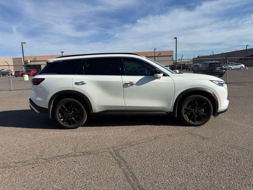 2025 INFINITI QX60 Luxe
