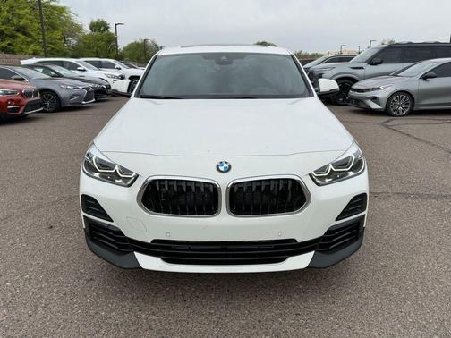 Alpine White 2023 BMW X2 sDrive28i