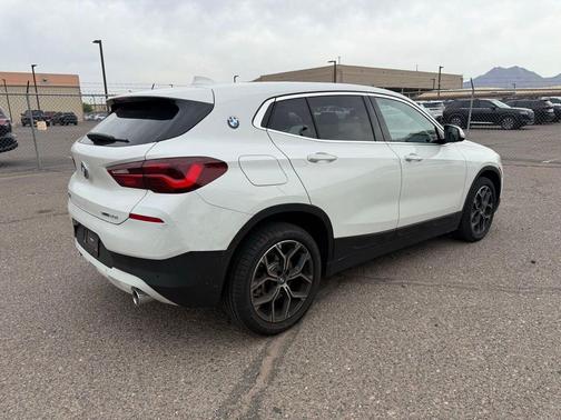 Alpine White 2023 BMW X2 sDrive28i