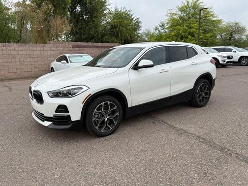 Alpine White 2023 BMW X2 sDrive28i