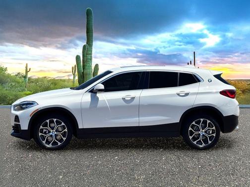 Alpine White 2023 BMW X2 sDrive28i