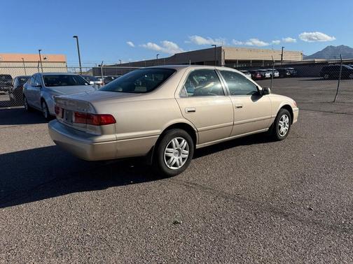 2001 Toyota Camry LE V6