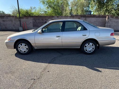 2001 Toyota Camry LE V6