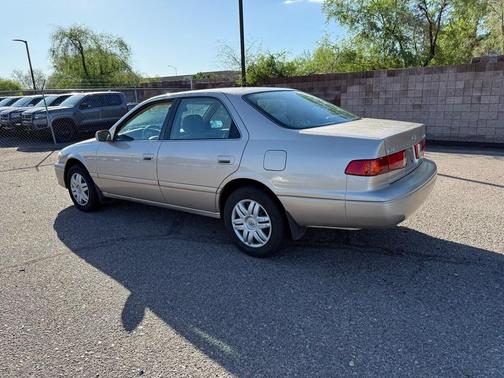 2001 Toyota Camry LE V6