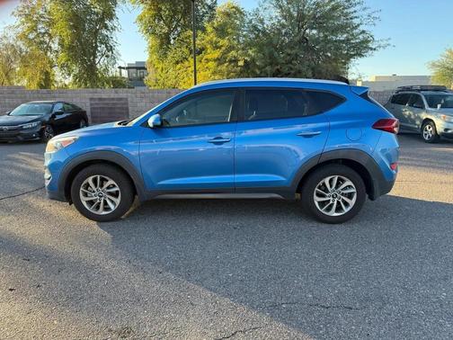 2016 Hyundai TUCSON SE