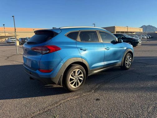 2016 Hyundai TUCSON SE