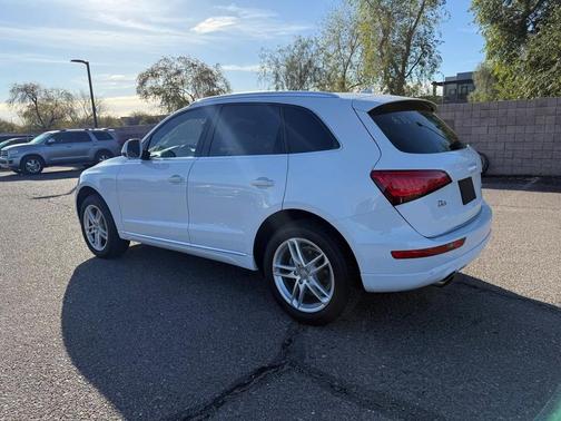 2017 Audi Q5 2.0T Premium Plus