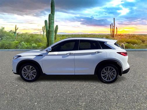 2023 INFINITI QX50 LUXE