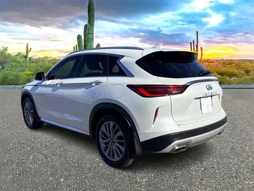 2023 INFINITI QX50 LUXE