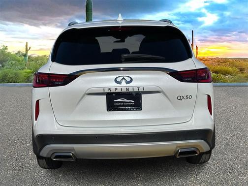 2024 INFINITI QX50 LUXE