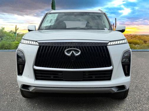 Radiant White 2026 INFINITI QX80 Luxe