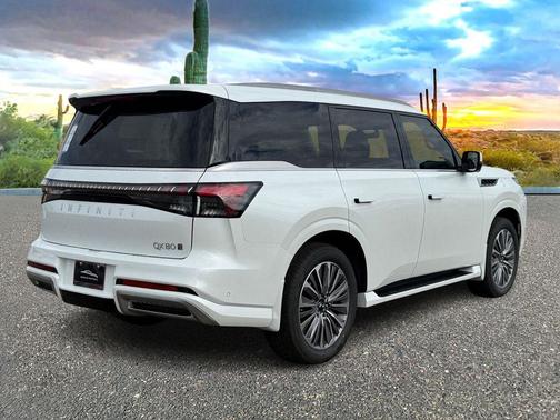Radiant White 2026 INFINITI QX80 Luxe
