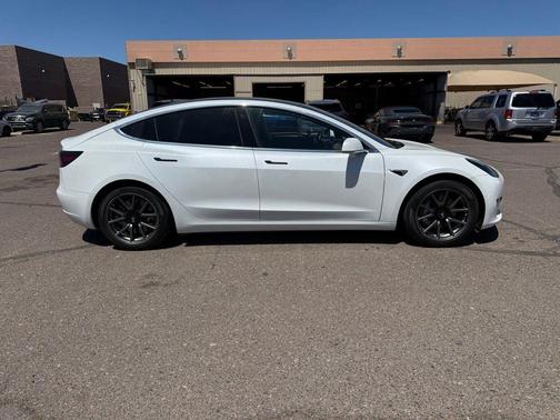 2020 Tesla Model 3 Standard Range