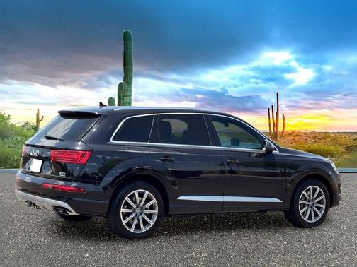 Black 2018 Audi Q7 3.0T Premium Plus
