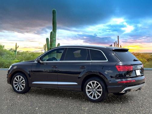Black 2018 Audi Q7 3.0T Premium Plus