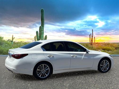 Majestic White 2024 INFINITI Q50 3.0t LUXE