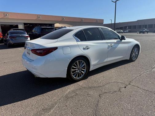 Majestic White 2024 INFINITI Q50 3.0t LUXE