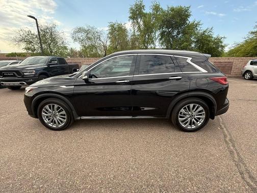 2024 INFINITI QX50 LUXE
