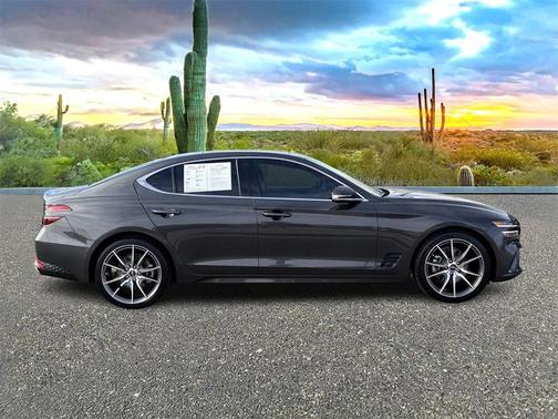 2022 Genesis G70 2.0T RWD