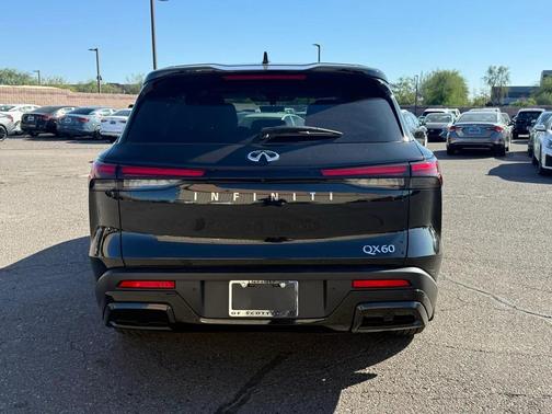2025 INFINITI QX60 Pure