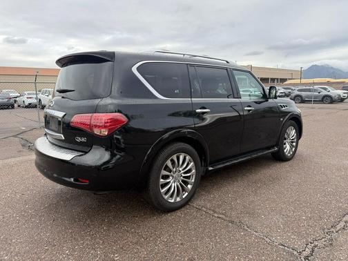 2016 INFINITI QX80 Base