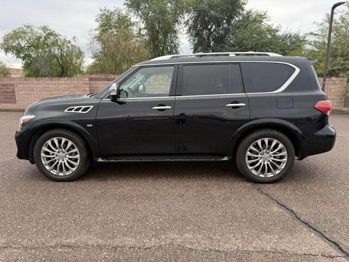 2016 INFINITI QX80 Base