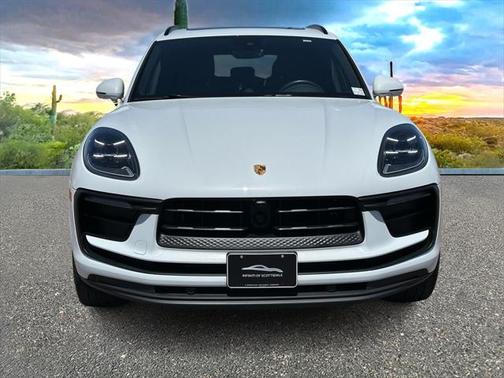 2022 Porsche Macan Base