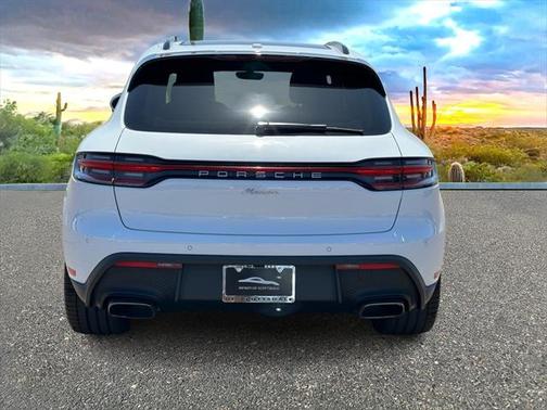 2022 Porsche Macan Base