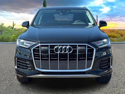 2023 Audi Q7 45 Premium Plus