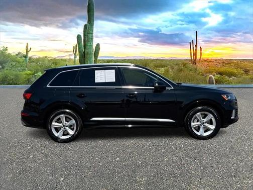 2023 Audi Q7 45 Premium Plus