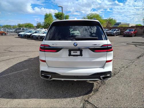 2024 BMW X7 xDrive40i