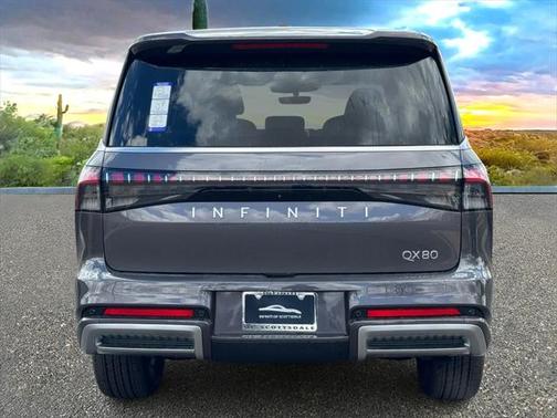 2025 INFINITI QX80 Luxe