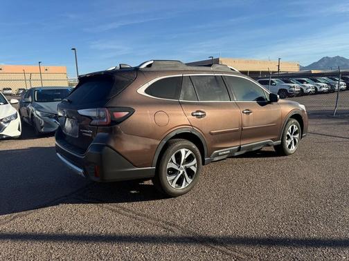 2022 Subaru Outback Touring